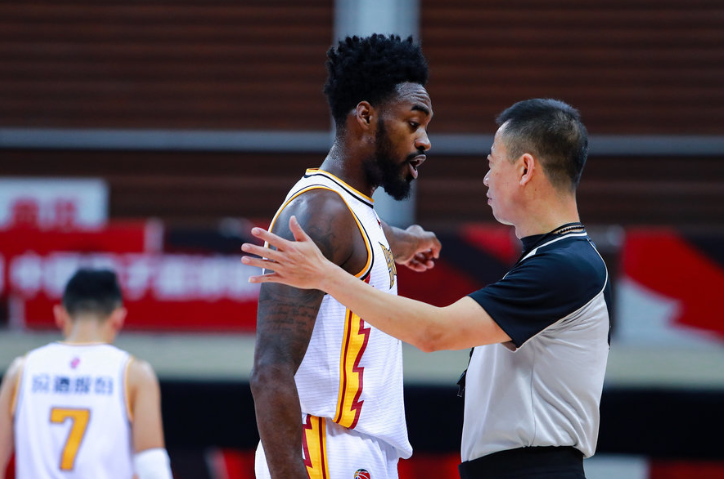 山西队外线高命中率,击败对手的简单介绍 山西队外线高命中率,击败对手的简单介绍