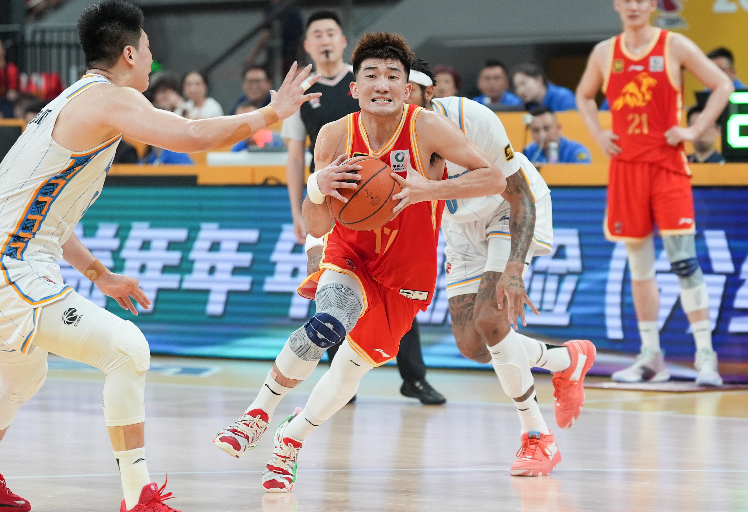 开云体育直播-包含前势不可挡的球队频频翻车！CBA新赛季惨淡开局的词条