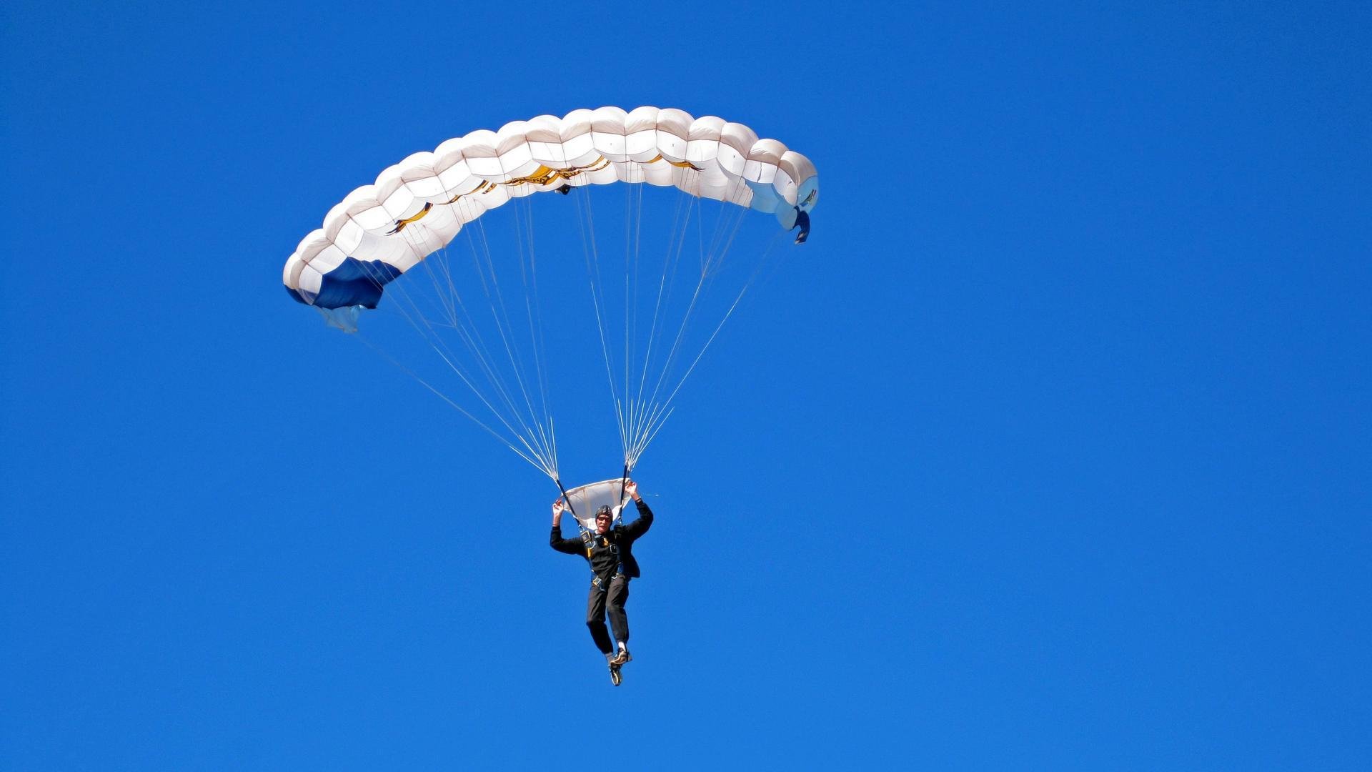 双线奇迹日，安哥拉绝境重生，帕尔默街道赛封王